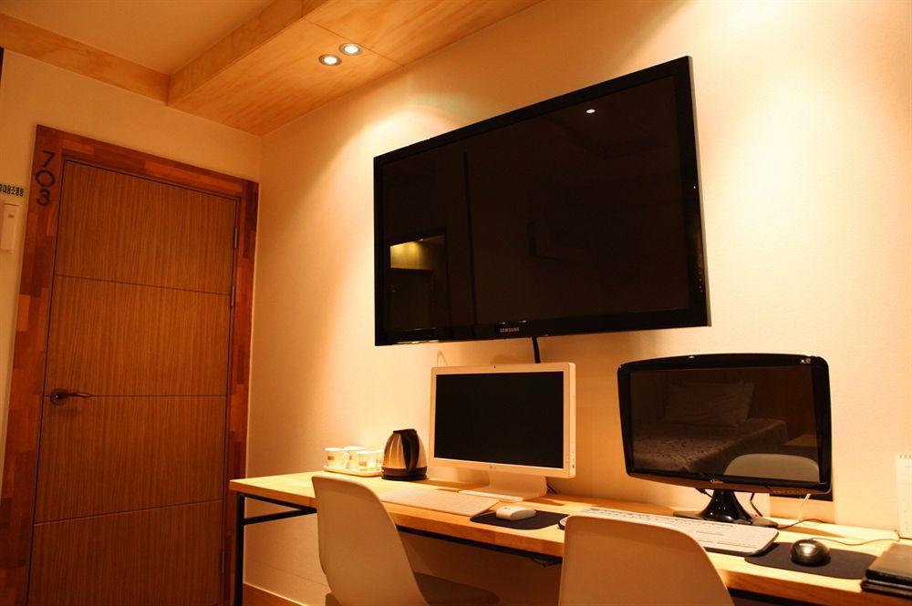 Hong C Hotel 江陵市 エクステリア 写真